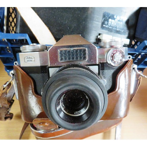 185 - COLLECTION OF VINTAGE CAMERA'S INCLUDES CARL ZEISS IKON IN LEATHER CASE