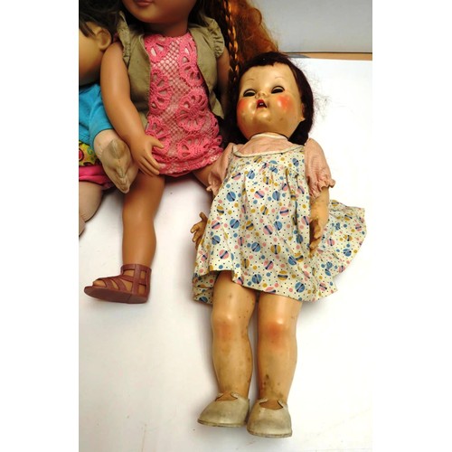 197 - FOUR VINTAGE/ANTIQUE DOLLS INCLUDES CABBAGE PATCH, PEDIGREE & GERMAN BISQUE