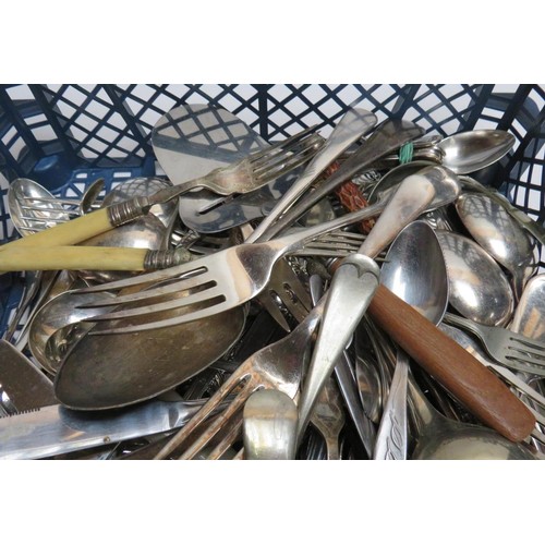 212 - TRAY OF ASSORTED CUTLERY