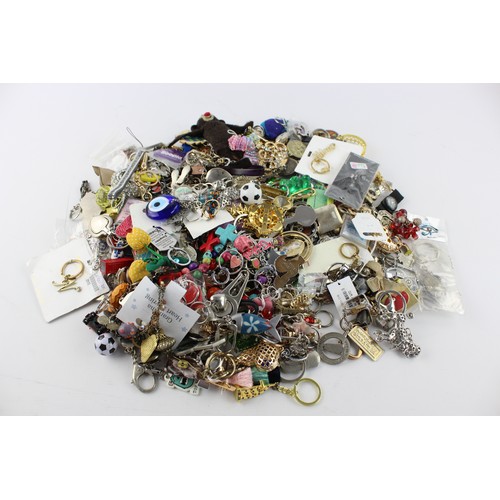 139 - 200+ Assorted KEY RINGS Inc Vintage, Advertising, Charities, Souvenir Etc