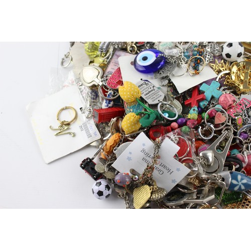 139 - 200+ Assorted KEY RINGS Inc Vintage, Advertising, Charities, Souvenir Etc