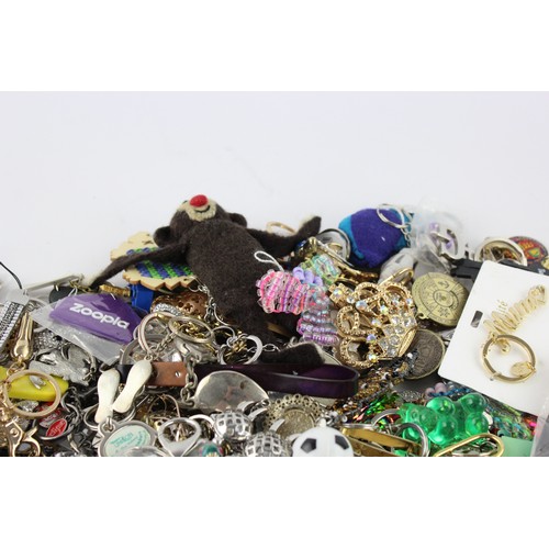 139 - 200+ Assorted KEY RINGS Inc Vintage, Advertising, Charities, Souvenir Etc