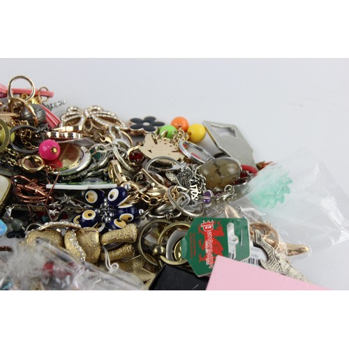 149 - 200+ Assorted KEY RINGS Inc Vintage, Advertising, Charities, Souvenir Etc