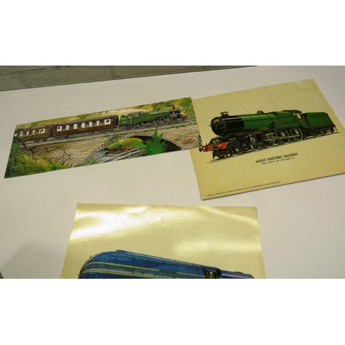 326 - RAILWAY EPHEMERA INCLUDES- RAILWAY ROUND THE WORLD IN PICTURES, SIGNED RAILWAYS POSTCARDS, STEAM ENG... 