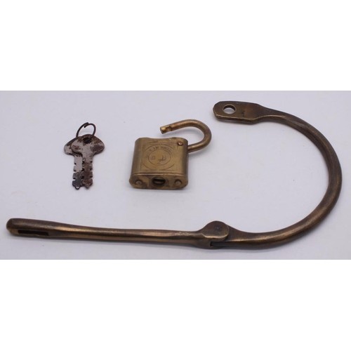 252 - ORIGINAL MILITARY KIT BAG CLAMP WITH PADLOCK & TWO KEYS