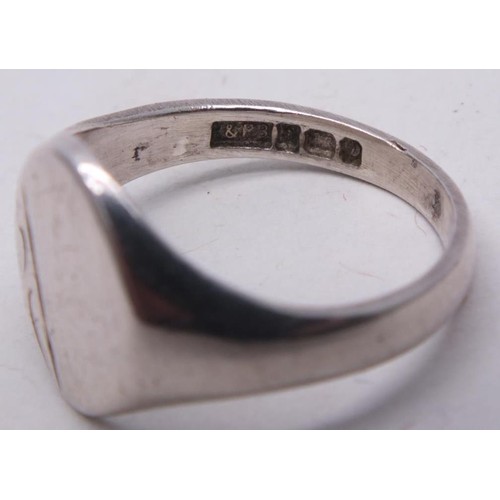 255 - VINTAGE SILVER HALLMARKED SIGNET RING SIZE R