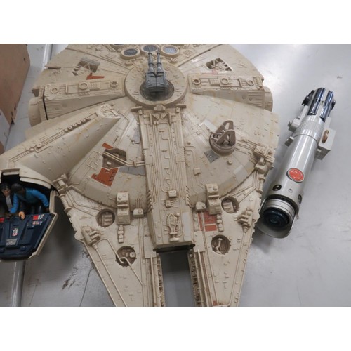 524 - LARGE LOT OF STAR WARS INCLUDING VINTAGE MILLENIUM FALCON AND OTHER VEHICLES FOR SPARES