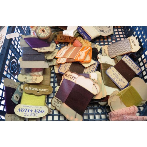 162 - BASKET OF SEWING REPAIRING ITEMS INCLUDES COTTONS ETC