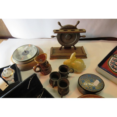 171 - TRAY OF COLLECTABLES INCLUDES PIPE RACK, BAROMETER ETC