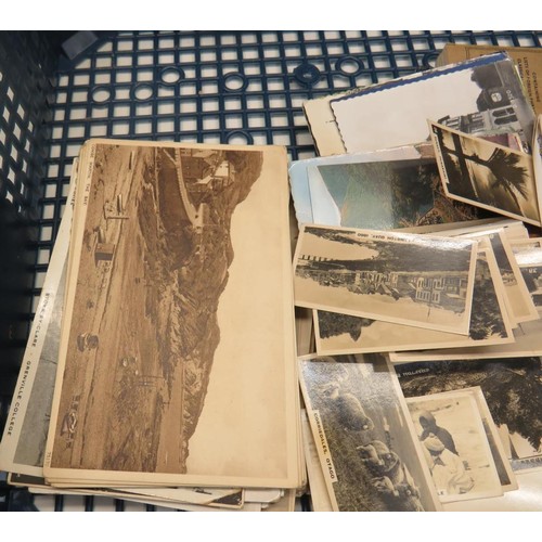 223 - JOBLOT OF OLD POSTCARDS