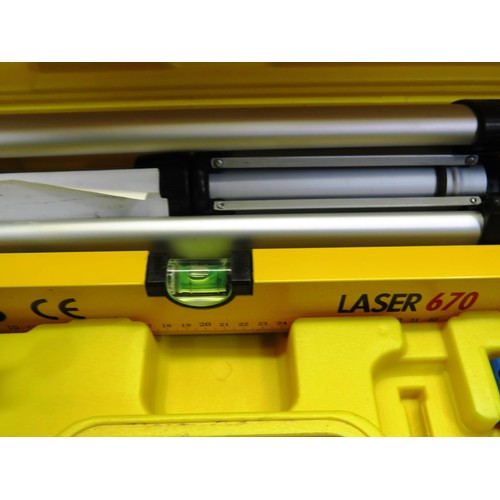 493 - LASER LEVEL