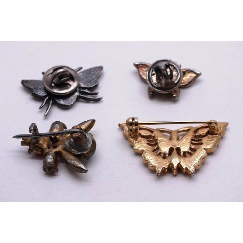 199 - FOUR VINTAGE INSECT AND BUTTERFLY BROOCHES/PINS