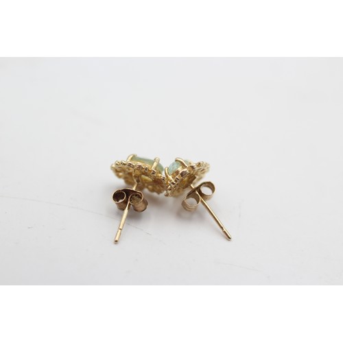 1 - 9ct Gold Topaz Openwork Stud Earrings (0.8g)