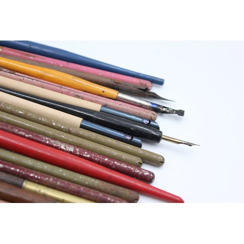 41 - 18 x Antique / Vintage DIPPING NIBS / Calligraphy Pens with Assorted Nibs