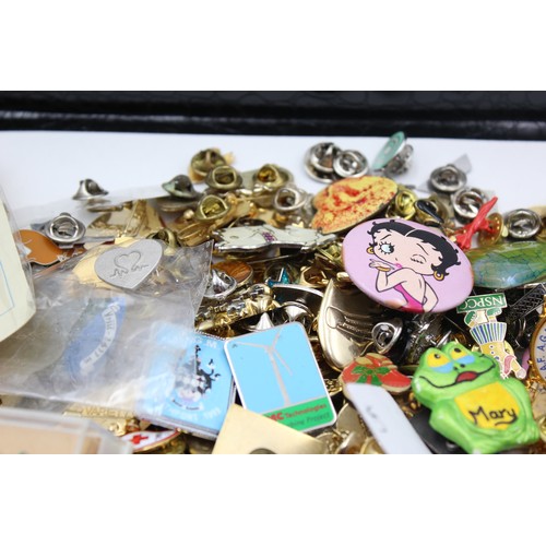 43 - Job Lot 200+ Assorted Vintage Lapel & Pin Badges Inc Charities, Advertising Etc