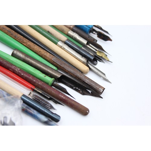 65 - 18 x Antique / Vintage DIPPING NIBS / Calligraphy Pens with Assorted Nibs