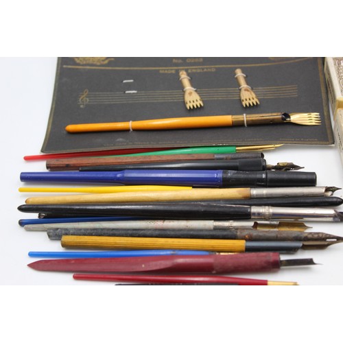 91 - 18 x Antique / Vintage DIPPING NIBS / Calligraphy Pens with Assorted Nibs