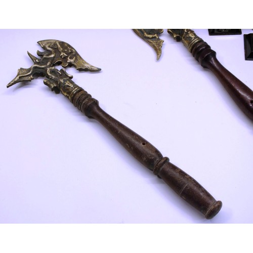 238 - TOMAHAWKS AND BRASS FIGURES