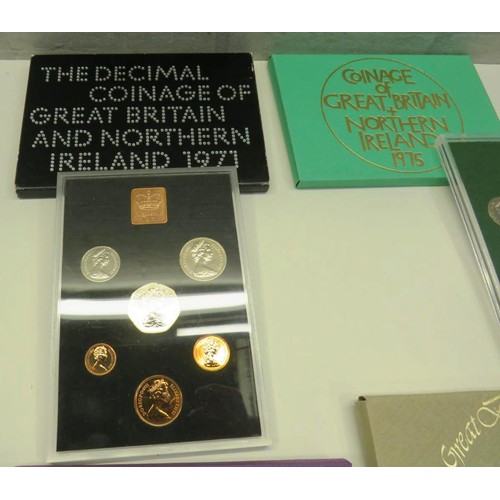 125 - 4 x ROYAL MINT COINAGE OF GB AND NORTHERN ISLAND INCLUDING 1971, 1975, 1976, 1980