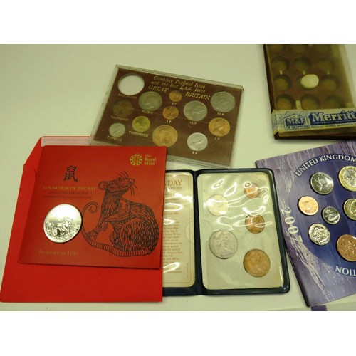 137 - 7 x ASSORTED COIN COLLECTOR INCLUDING 2020 LUNAR YEAR, 2021 ROYAL MINT SET ETC