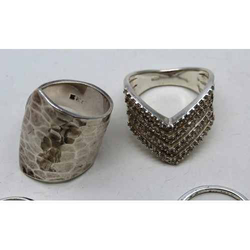 224 - 5 x SILVER RINGS