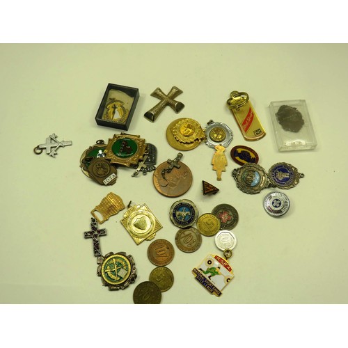 107 - COLLECTION OF OLD MEDALS, BADGES AND TOKENS