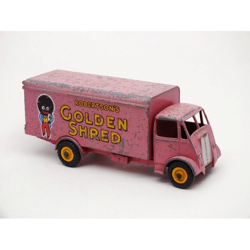 19 - DINKY SUPERTOY ROBERTSONS GOLDEN SHRED VAN- MECCANO LTD