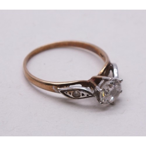 313 - 9CT GOLD RING WITH CZ STONES