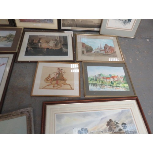 299 - JOBLOT OF PICTURES