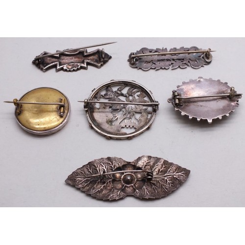 350 - 6 x SILVER BROOCHES