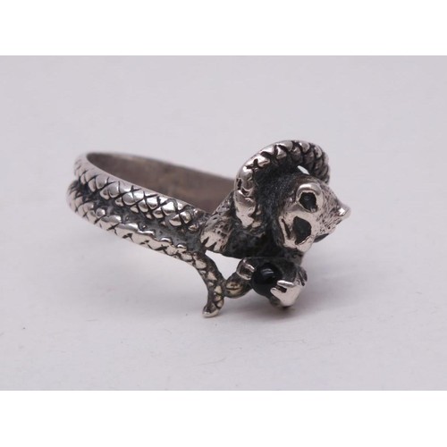 356 - SILVER SNAKE & CAT RING SIZE U