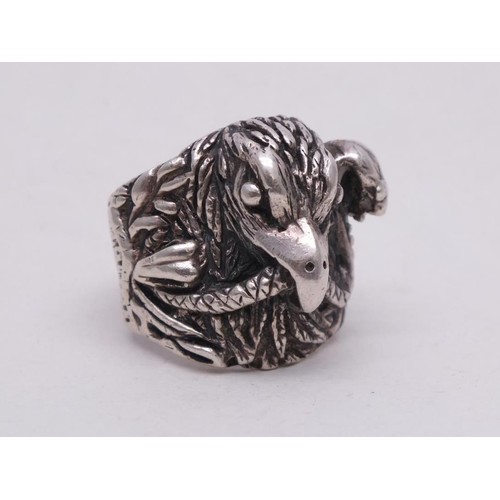 365 - SILVER EAGLE AND SNAKE RING SIZE T - 23g