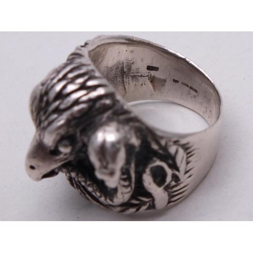 365 - SILVER EAGLE AND SNAKE RING SIZE T - 23g