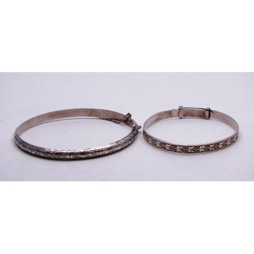 217 - LADIES SILVER BANGLE AND CHILDS SILVER BANGLE