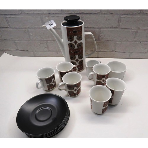 242 - VINTAGE 1960'S ALFRED MEAKIN STUDIOWARE MAORI COFFEE POT, SUGAR, MILK SIX CUPS AND SAUCERS