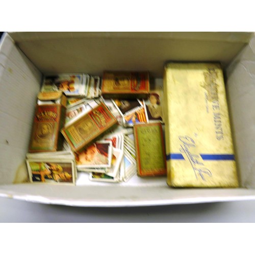 247 - JOBLOT OF VINTAGE PLAYING CARDS. GAMES AND CIGARETTE CARDS