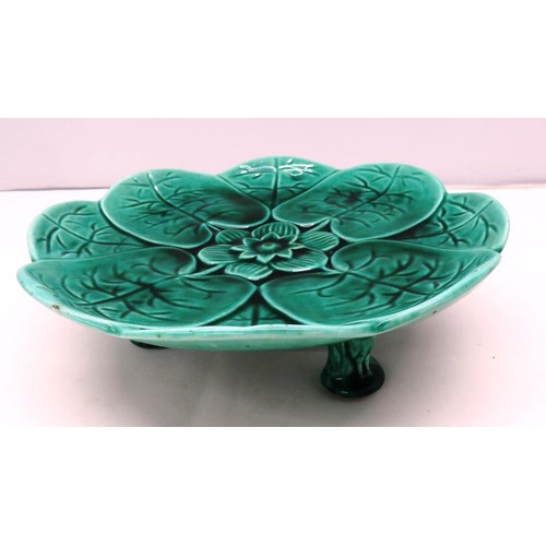 259 - ANTIQUE MAJOLICA WATERLILLIES CAKE STAND