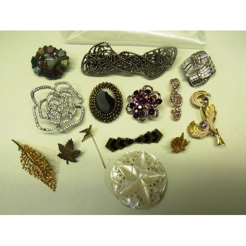 580 - COLLECTION OF BROOCHES AND CLIPS INCLUDES SIGNED MIRACLE BROOCH AND MOTHER OF PEARL CARVED BROOCH