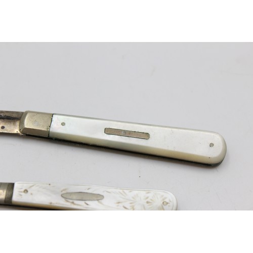 431 - 2 x Antique Hallmarked .925 STERLING SILVER Fruit Knives with mother of pearl Handles (41g)