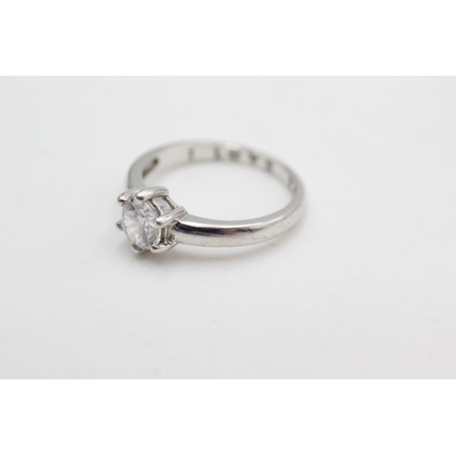 452 - 9ct white gold vintage clear gemstone solitaire ring (3g)Size-O