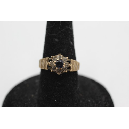 470 - 9ct gold sapphire & diamond dress ring (1.5g)Size-K