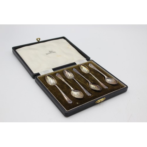 498 - Antique Hallmarked 1920 Sheffield STERLING SILVER Teaspoons Cased (53g)