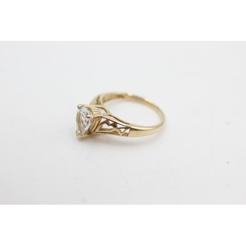 520 - 9ct gold vintage clear gemstone solitaire ring (1.9g)Size-I