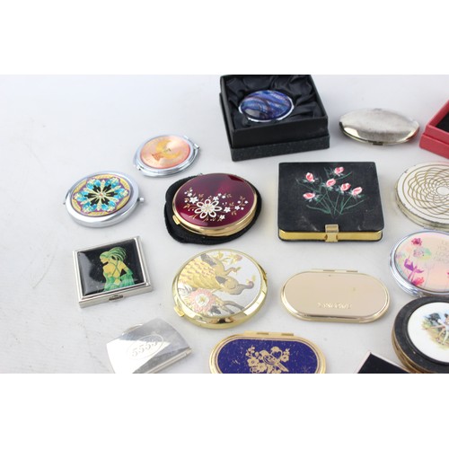 553 - 30 x Assorted Ladies VANITY Powder COMPACTS / MIRRORS Includes Stratton Ballerina