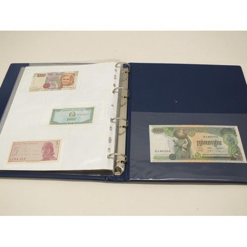 56 - ALBUM OF WOLRD BANKNOTES