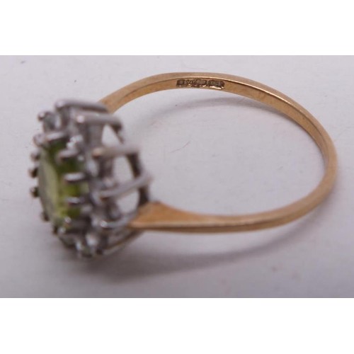 261 - 9ct GOLD PERIDOT & CZ CLUSTER RING SIZE M, 1.9g