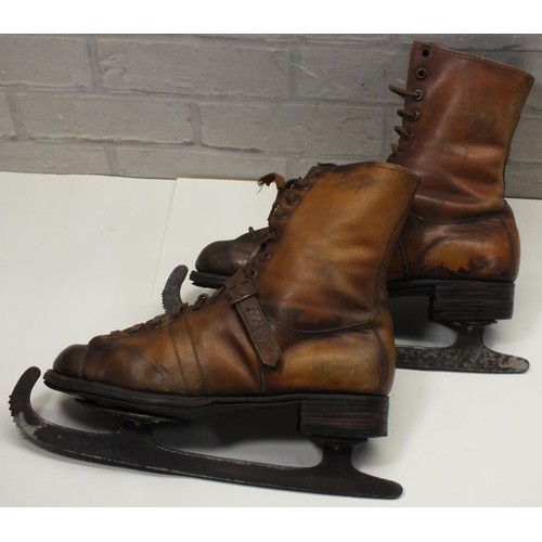 351 - JOB LOT OF BROWN LEATHER SPORTING EQUIPMENT TO INCLUDE BOXING, FOOTBALL BOOTS AND SKATES