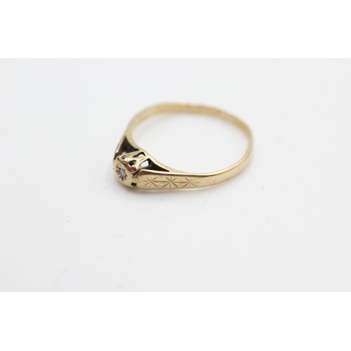 414 - 9ct gold vintage diamond solitaire ring (1.4g) - size N