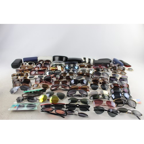 465 - 50 x Assorted SUNGLASSES Inc Vintage, Ladies, Vogue, Foster Grant, Oasis Etc