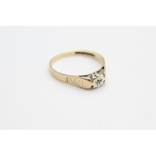 466 - 9ct gold vintage diamond solitaire ring (1.9g) - size O